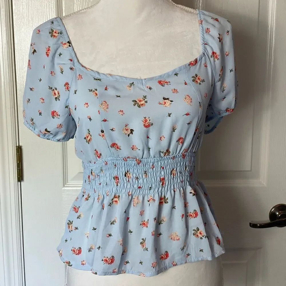 NO COMMENT Junior Large Floral Print Top
